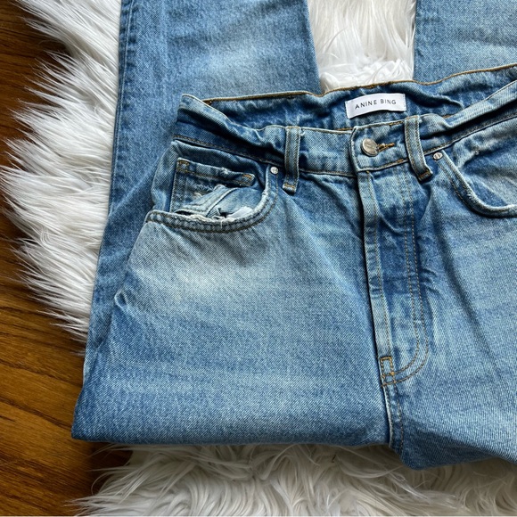 Anine Bing Sonya Jean in medium wash - Picture 4 of 14